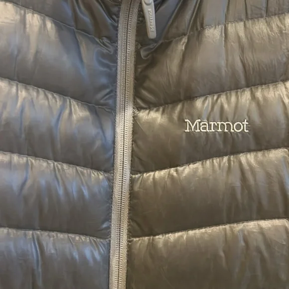 Marmot 800 Fill Vest - Picture 2 of 7